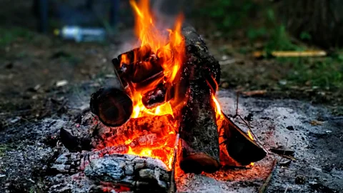 CrowdScience, CrowdScience, Why don’t some things burn?