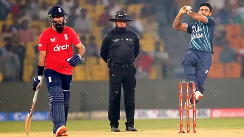 Test Match Special, Pakistan edge thriller and Thompson talks.