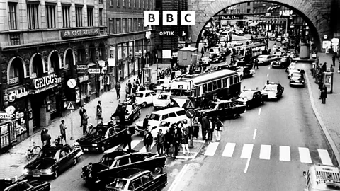 Witness History, Witness History, When Sweden’s roads went right