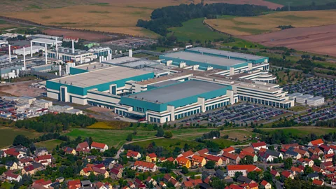 Business Daily, Business Daily, Inside the semiconductor factory