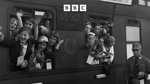 Witness History, Witness History, German child evacuees of World War Two