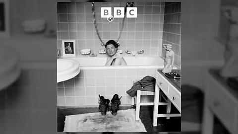 Witness History, Witness History, Lee Miller in Hitler's bath