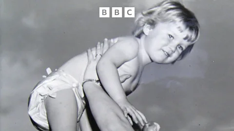 Witness History, Witness History, When disposable nappies were invented