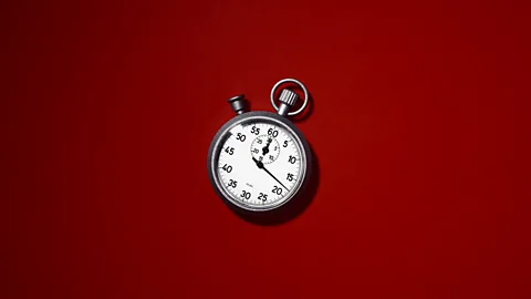 CrowdScience, CrowdScience, What time was the first clock set to?