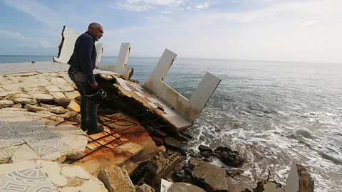 CrowdScience, CrowdScience, Are our coastlines being washed away?