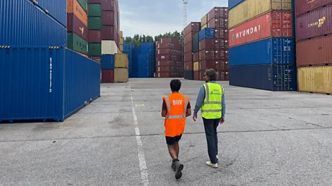 CrowdScience, CrowdScience, Can we improve the shipping container?