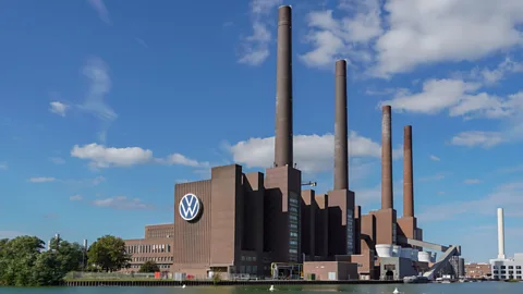Business Daily, Business Daily, Can Germany's auto industry be revived?