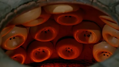 The making of the legendary Samarkand bread