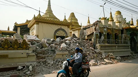 Science In Action, Science In Action, Earthquakes and the first breath of life on Earth