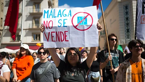 Business Daily, Business Daily, Inside Spain's housing crisis