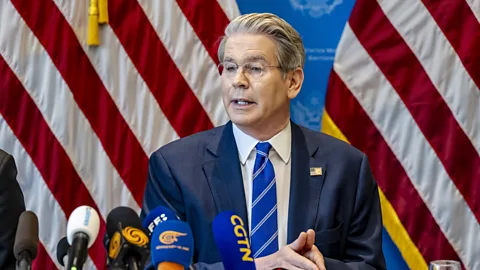 Newshour, Newshour, China and US agree major tariff cuts