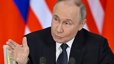 Newshour, Newshour, Putin skips peace talks with Zelensky