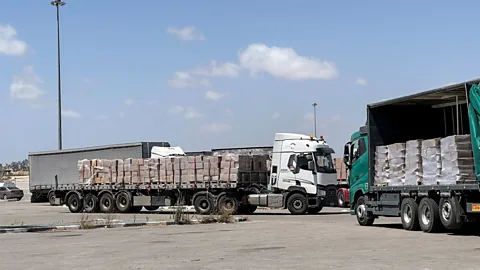 Newshour, Newshour, Aid group backed by US and Israel claims to have delivered food in Gaza