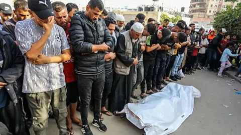 Newshour, Newshour, Reports say over thirty people killed in Gaza by Israeli tank fire