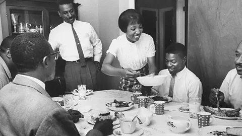 Rev Fred L Shuttlesworth giving a meal to fellow Freedom Rider (Credit: Getty Images)