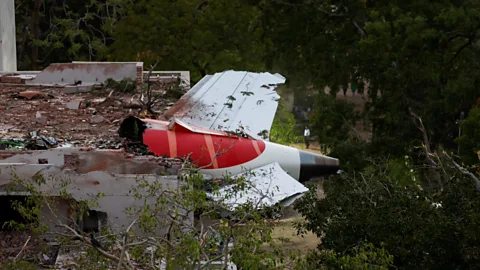 Newshour, Newshour, At least 200 killed as Air India plane to London crashes moments after take-off in Ahmedabad