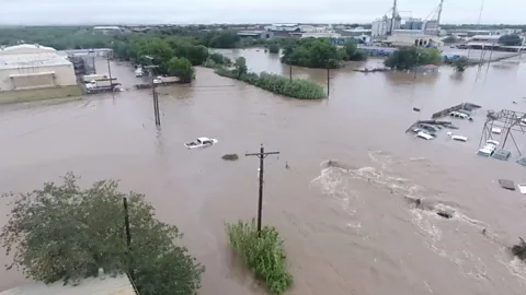 Newshour, Newshour, Texas floods leave more than 20 dead