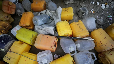 Newshour, Newshour, Ten Palestinians killed at water point in Gaza