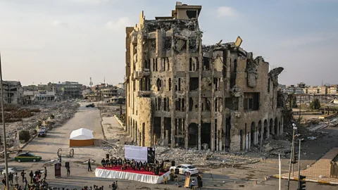 Shooting War: Shall We Close Our Eyes?