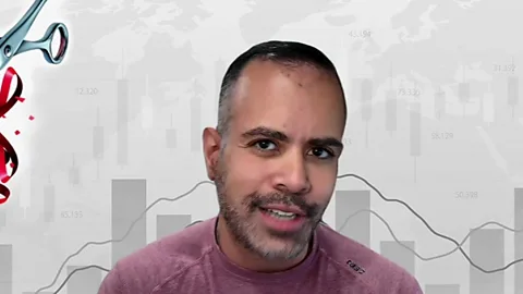 Tech sell-off gathers pace