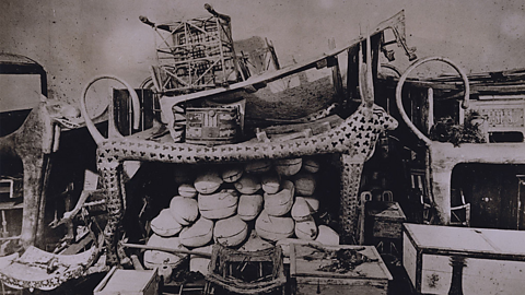 A photo of west side of the anti-chamber of the Tomb of Tutankhamun.