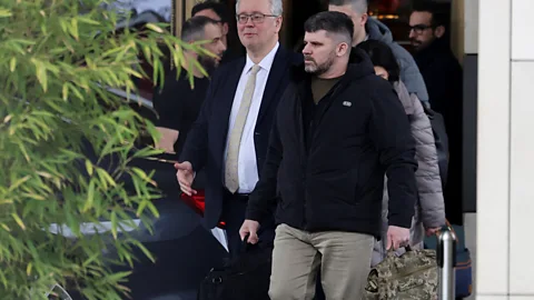 Newshour, Newshour, Ukraine and Russia still at loggerheads over Donbas