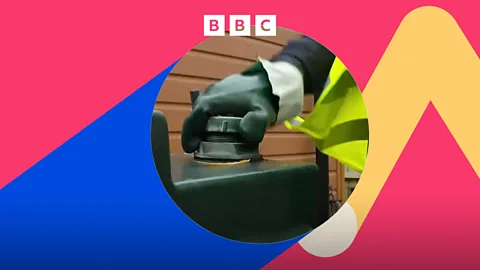 Money Box, Money Box, Heating Oil Guide and Banknotes