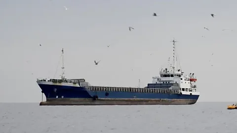 Newshour, Newshour, US blockade of Iran ports 'irresponsible and dangerous', China says