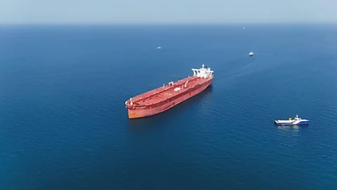 Newshour, Newshour, Iran closes Strait of Hormuz again