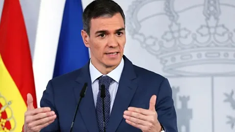 Newshour, Newshour, US reportedly considering Spain’s suspension from Nato