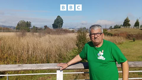 People Fixing The World, Saving Chile's urban wetlands