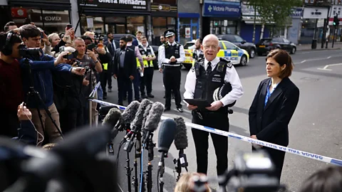 Newshour, Newshour, Man arrested after two Jewish men stabbed in London