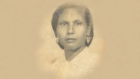 Outlook, Outlook, We never believed our mother was a murderer
