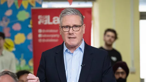 Newshour, Newshour, Britain's two main parties suffer heavy local election losses