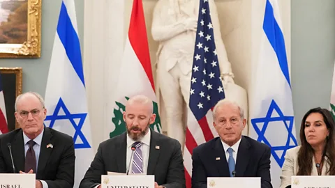 Newshour, Newshour, Israel and Lebanon agree ceasefire