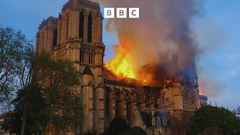 More or Less, Factchecking claims that 400 churches were burned to the ground in France