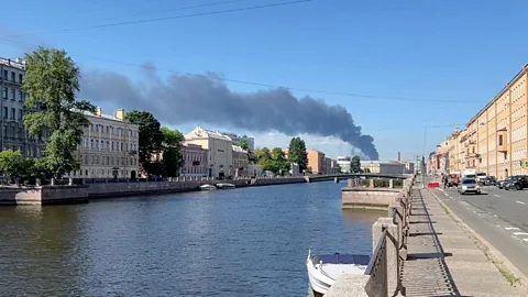 Newshour, Newshour, Hundreds of Ukrainian drones hit St Petersburg