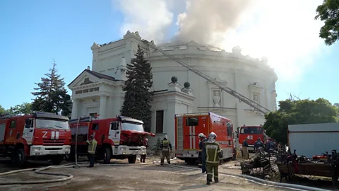 Newshour, Newshour, Ukraine steps up its aerial campaign