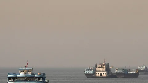 Global News Podcast, Tankers moving again after Iran deal