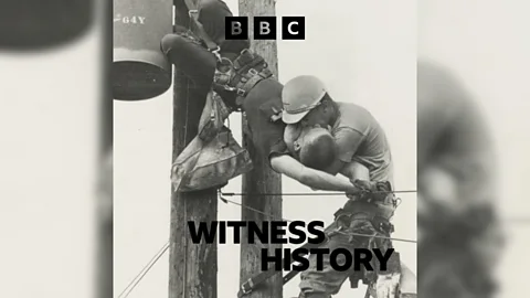 Witness History, Witness History, The Kiss of Life photo that earned a Pulitzer Prize