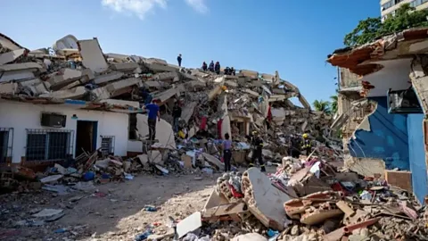 Newshour, Newshour, Venezuela: Thousands of people are still missing