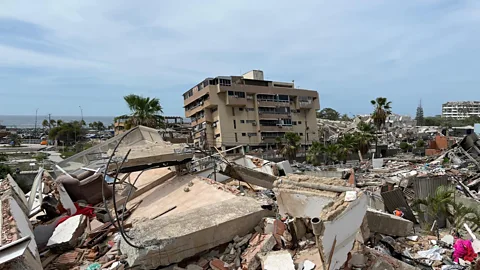 Newshour, Newshour, Search for Venezuela's quake survivors continues