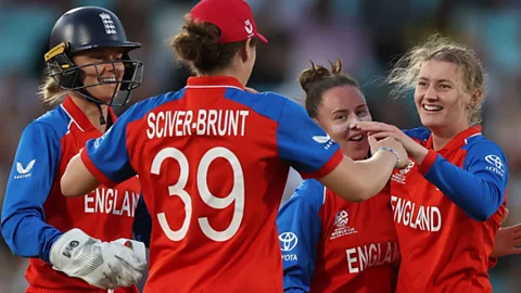 Test Match Special, Sciver-Brunt 75 sends England into World Cup Final