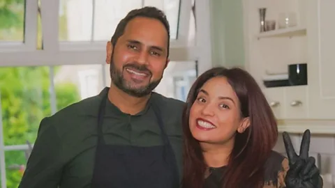 Global News Podcast, The Happy Pod: Inviting strangers round for dinner