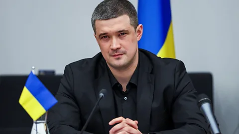 Newshour, Zelensky dismisses Ukraine’s defence minister