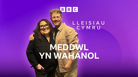 Lleisiau Cymru, Meddwl yn Wahanol gyda Bethan Richards, Cyfres 2, Pennod 1 : Paul Davies