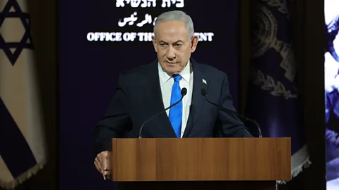 Newshour, What does Netanyahu want from meeting with Trump?