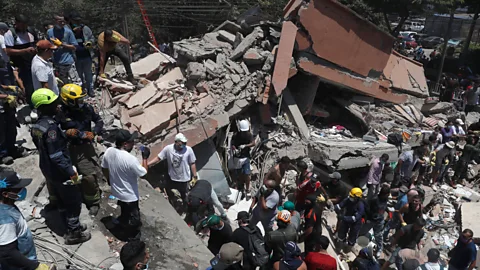 Newshour, Earthquake in Colombia kills over 100 people
