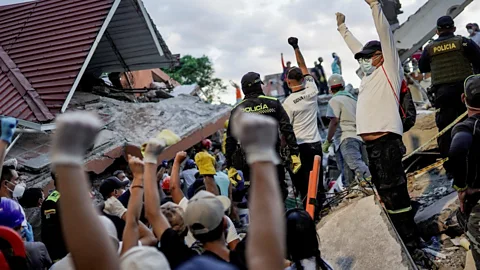 Global News Podcast, Deadly earthquake hits Colombia