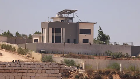 Newshour, US ambassador to Israel denounces settler siege on Palestinians